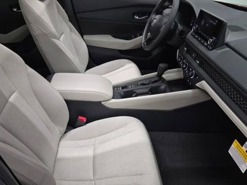 Used 2025 Honda Accord SE image 21