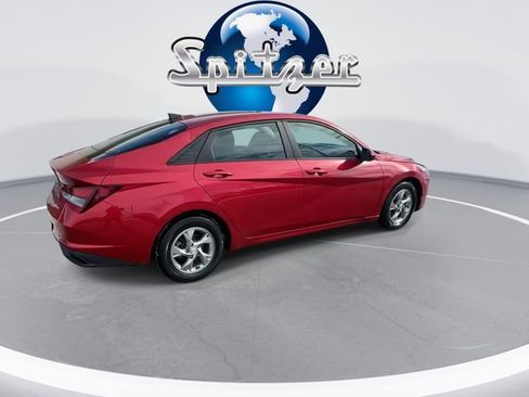 Used 2021 Hyundai Elantra SE image 9