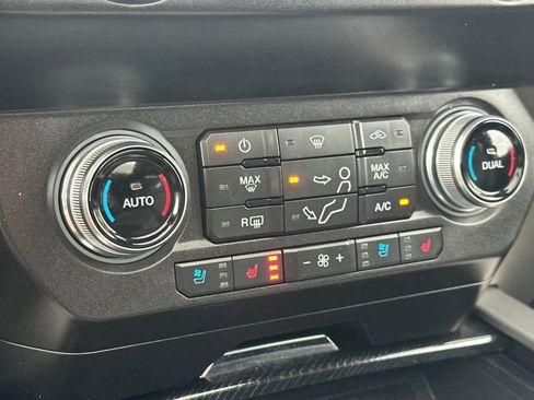 Certified 2021 Ford F250 Platinum image 19