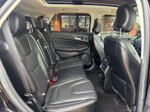 Used 2019 Ford Edge Titanium w/ Cold Weather Package image 30