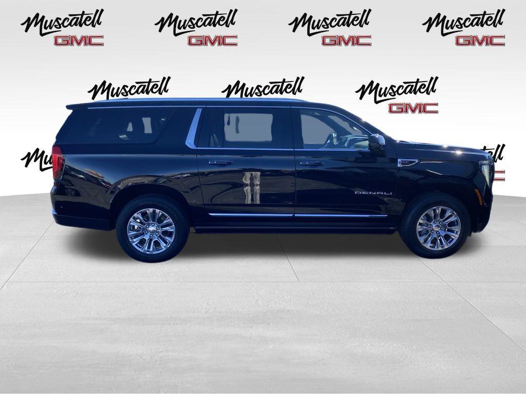 Used 2026 GMC Yukon XL Denali w/ Sun & Power Step Package AWD/4WD image 9