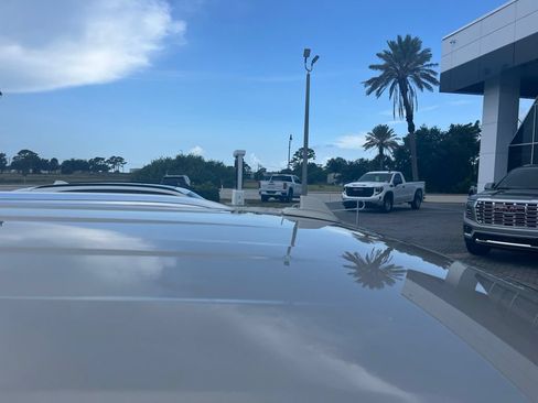 Certified 2024 GMC Yukon XL SLT w/ SLT Luxury Package RWD image 7