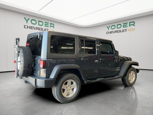 Used 2017 Jeep Wrangler Unlimited Sport w/ Quick Order Package 24S AWD/4WD image 5