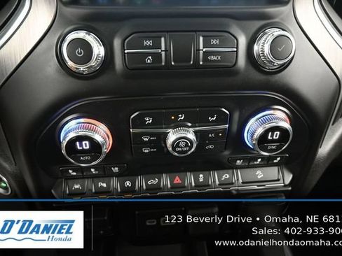 Used 2020 GMC Sierra 1500 Denali w/ Denali Premium Package AWD/4WD image 32
