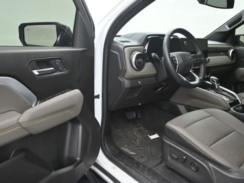 Used 2025 Chevrolet Colorado ZR2 AWD/4WD image 10
