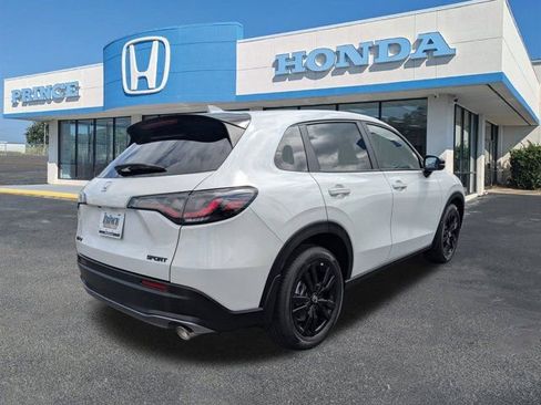 New 2026 Honda HR-V Sport image 4