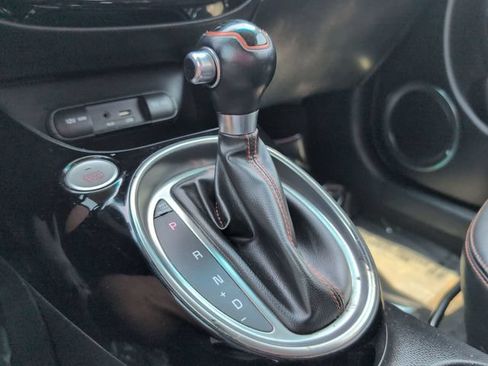 Used 2018 Kia Soul ! FWD image 30