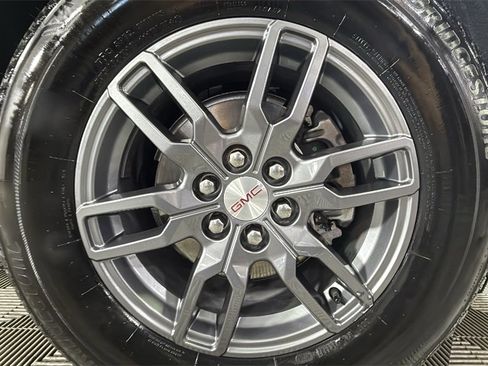 Used 2025 GMC Acadia Elevation image 37