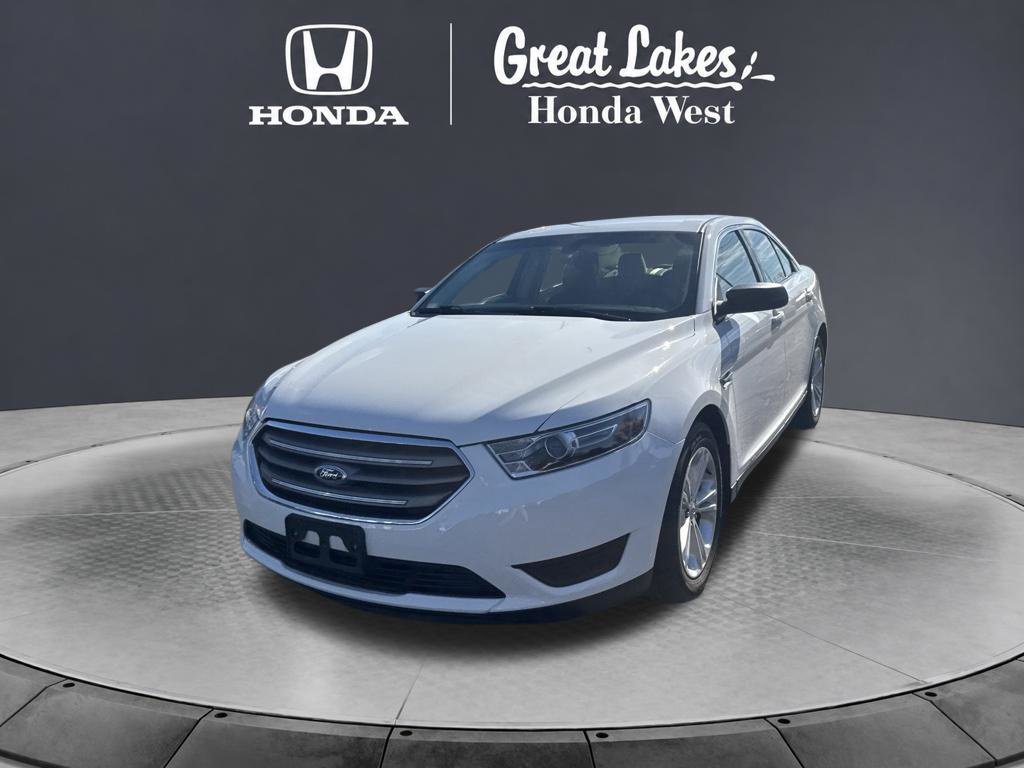 Used 2018 Ford Taurus SE FWD image 2