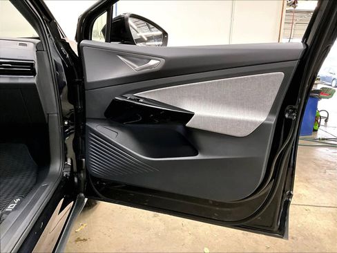 New 2026 Volkswagen ID.4 Pro image 29