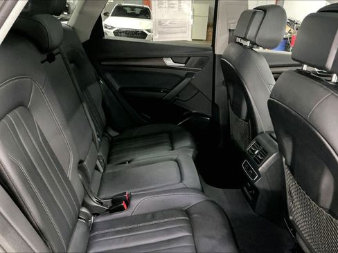 Used 2023 Audi Q5 2.0T Premium w/ Convenience Package image 29