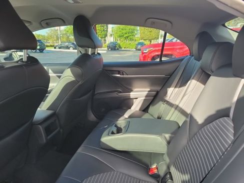 Used 2024 Toyota Camry SE FWD image 5