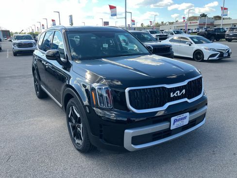 Used 2023 Kia Telluride EX image 1