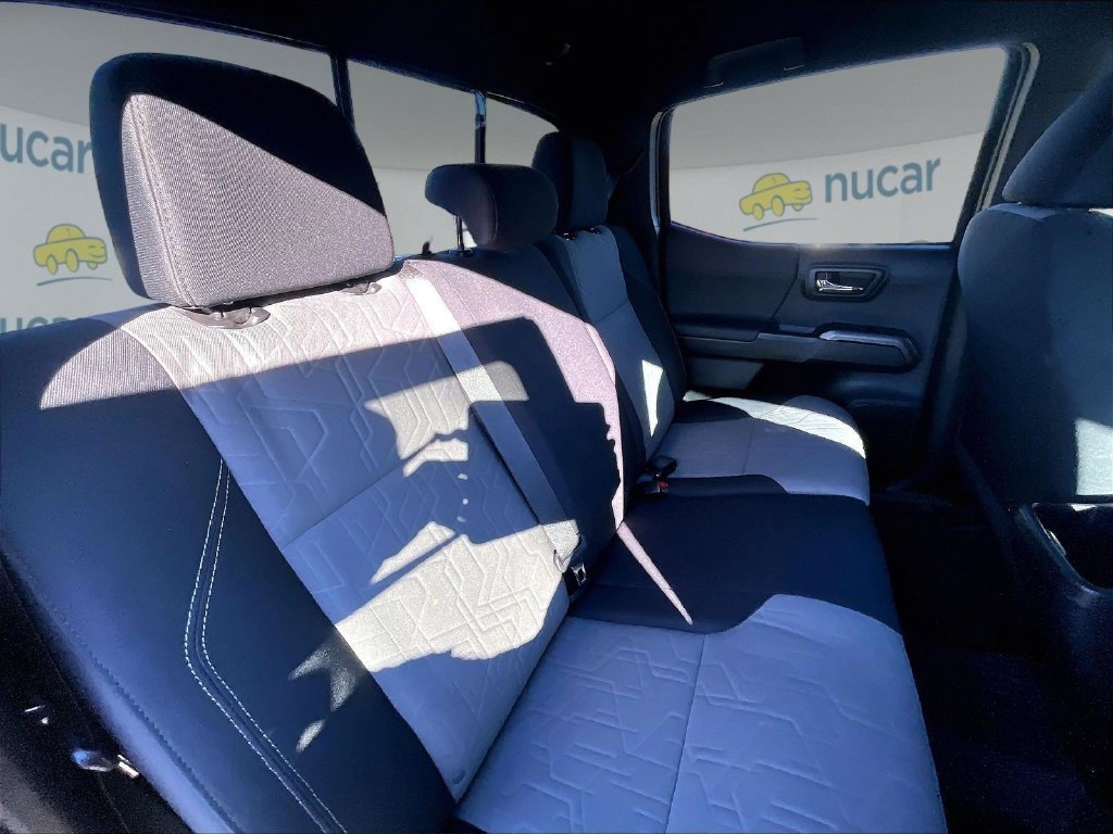 Used 2022 Toyota Tacoma TRD Sport AWD/4WD image 16