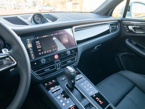 New 2026 Porsche Macan S image 16