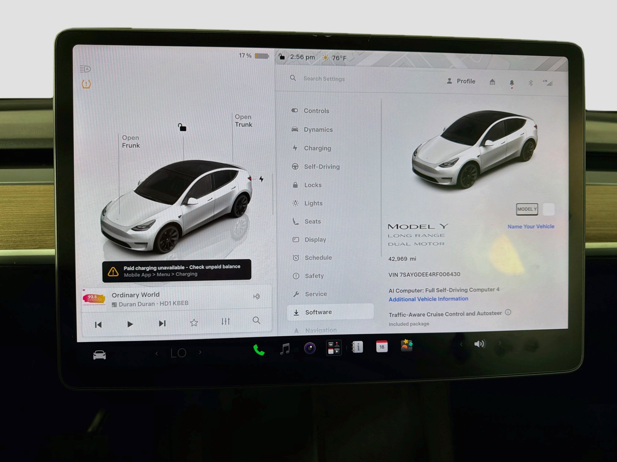Used 2024 Tesla Model Y Long Range AWD/4WD image 18
