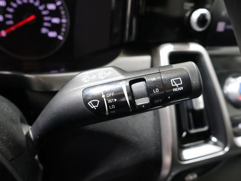 Used 2023 Kia Sorento LX FWD image 33