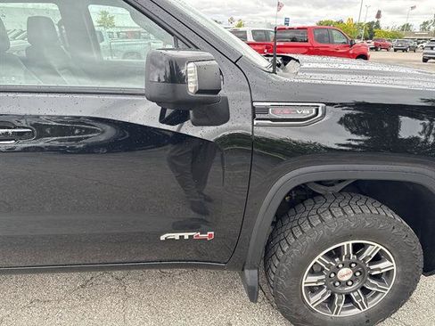 Used 2024 GMC Sierra 1500 AT4 w/ Technology Package AWD/4WD image 28