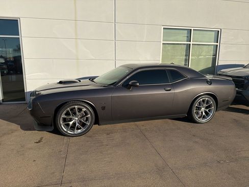Used 2019 Dodge Challenger R/T w/ Plus Package image 7