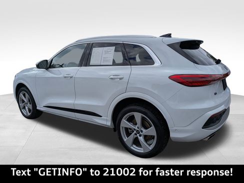 Certified 2025 Audi Q5 Premium Plus image 6