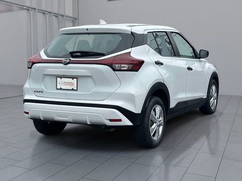 Used 2022 Nissan Kicks S FWD image 8