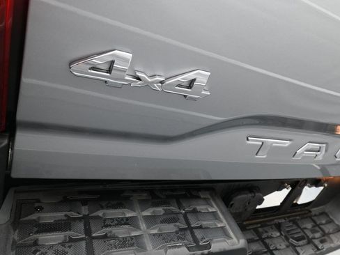 Used 2023 Toyota Tacoma SR5 w/ Technology Package AWD/4WD image 10