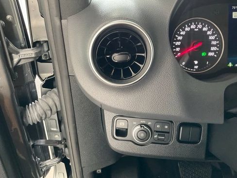 Used 2024 Mercedes-Benz Sprinter 2500 image 7
