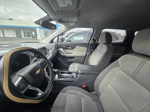 Used 2019 Chevrolet Blazer LT image 3