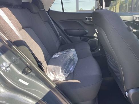 Used 2026 Hyundai Venue SE FWD image 9