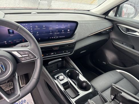 Used 2025 Buick Envision Sport Touring image 40