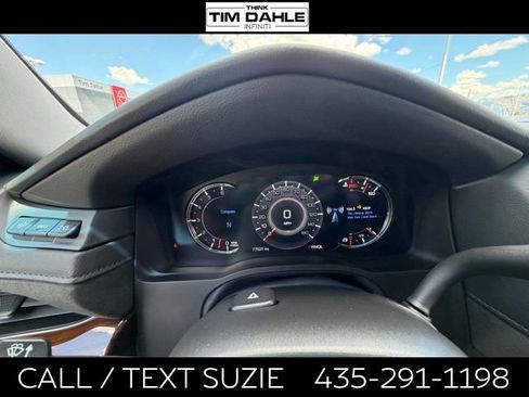 Used 2019 Cadillac Escalade Premium Luxury AWD/4WD image 3