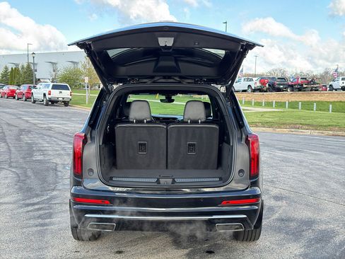 Used 2022 Cadillac XT6 Premium Luxury w/ Platinum Package AWD/4WD image 41