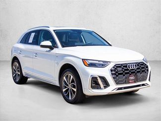 Used 2023 Audi Q5 2.0T Premium w/ Convenience Package AWD/4WD video 3