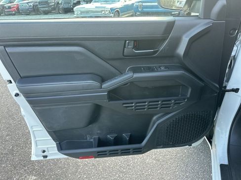 Used 2025 Toyota Tacoma SR image 22