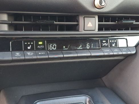 Used 2023 Toyota Crown AWD/4WD image 19