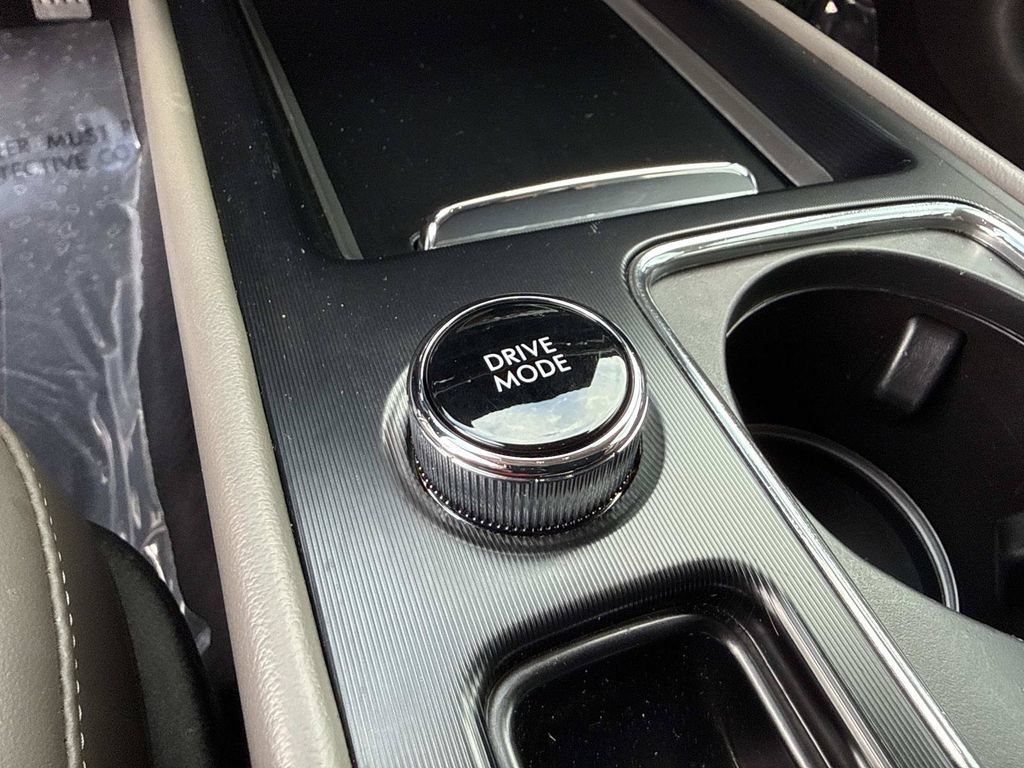 Used 2023 Lincoln Corsair FWD image 30