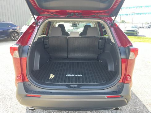 Used 2020 Toyota RAV4 XLE w/ All Weather Liner Package AWD/4WD image 17