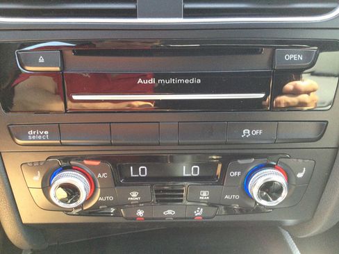 Used 2016 Audi A4 2.0T Premium Plus w/ Technology Package AWD/4WD image 33