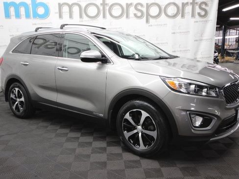 Used 2017 Kia Sorento EX w/ EX V6 Premium Package image 9