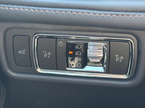 New 2026 Lincoln Aviator AWD w/ Jet Appearance Package image 32
