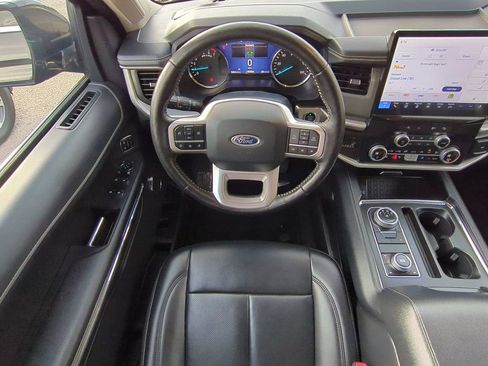 Used 2024 Ford Expedition Max XLT image 16