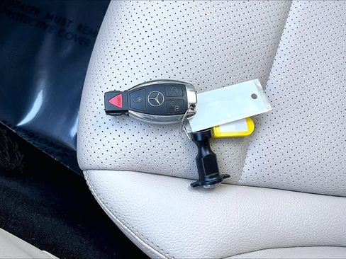 Used 2016 Mercedes-Benz C 300 Sedan image 13