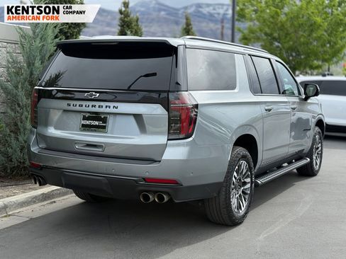 Used 2025 Chevrolet Suburban Z71 AWD/4WD image 9