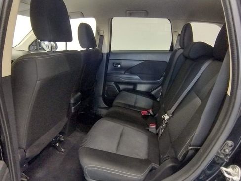 Used 2018 Mitsubishi Outlander ES AWD/4WD image 25