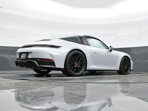 Used 2025 Porsche 911 Targa 4 GTS image 37