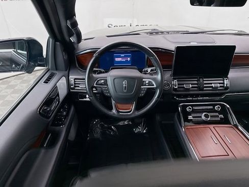 Used 2023 Lincoln Navigator L Reserve image 24