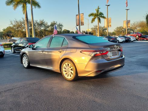 Used 2022 Toyota Camry LE image 8