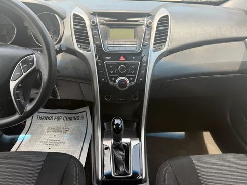 Used 2014 Hyundai Elantra GT FWD image 16
