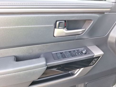 Used 2023 Toyota Tundra Limited image 18