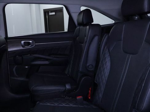 Used 2021 Kia Sorento SX Prestige image 17